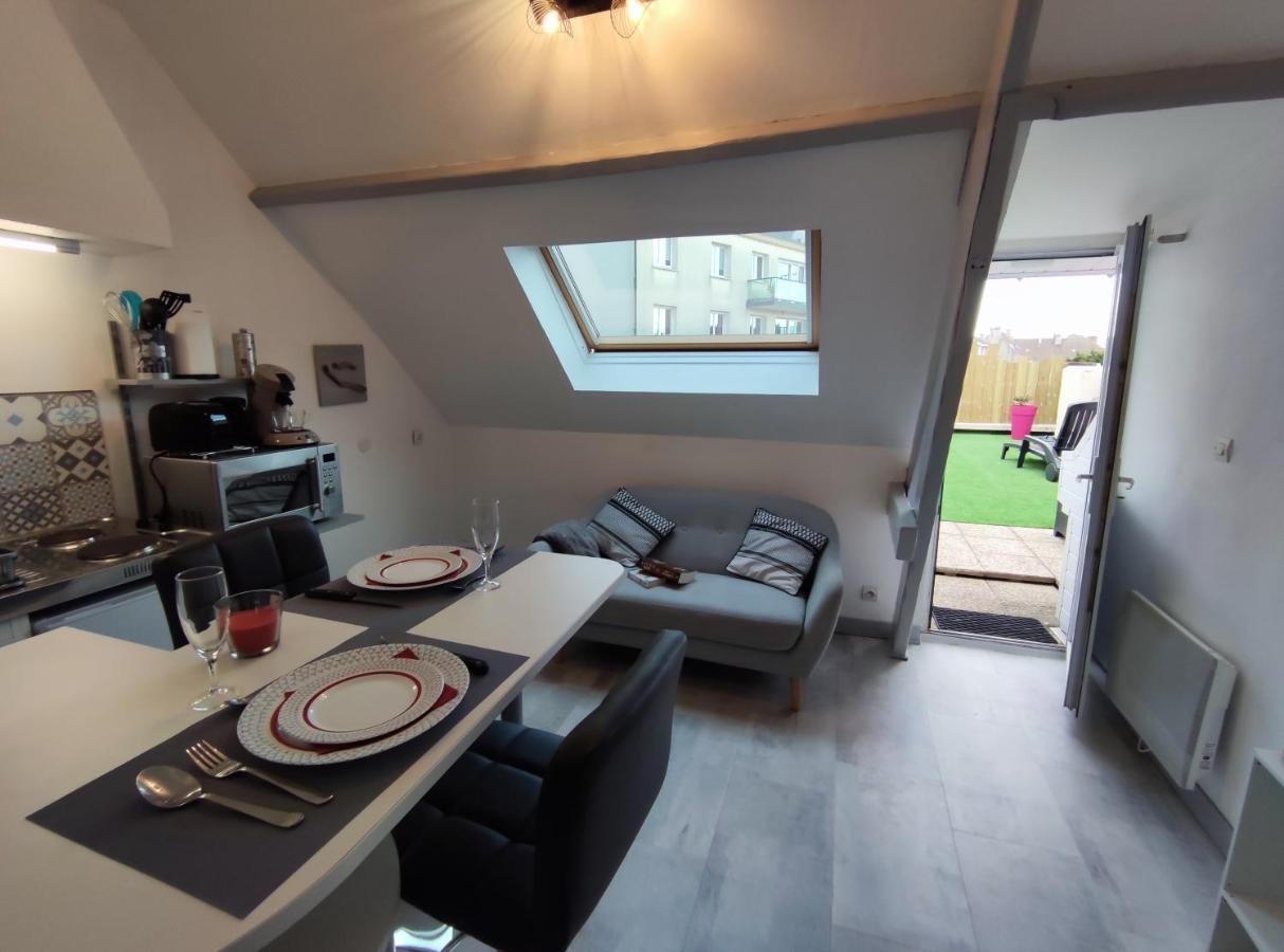 칼라이스 Joli Petit T2 Terrasse Proche Du Phare 아파트 외부 사진